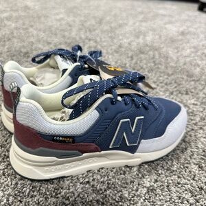 New balance boy shoes size 1